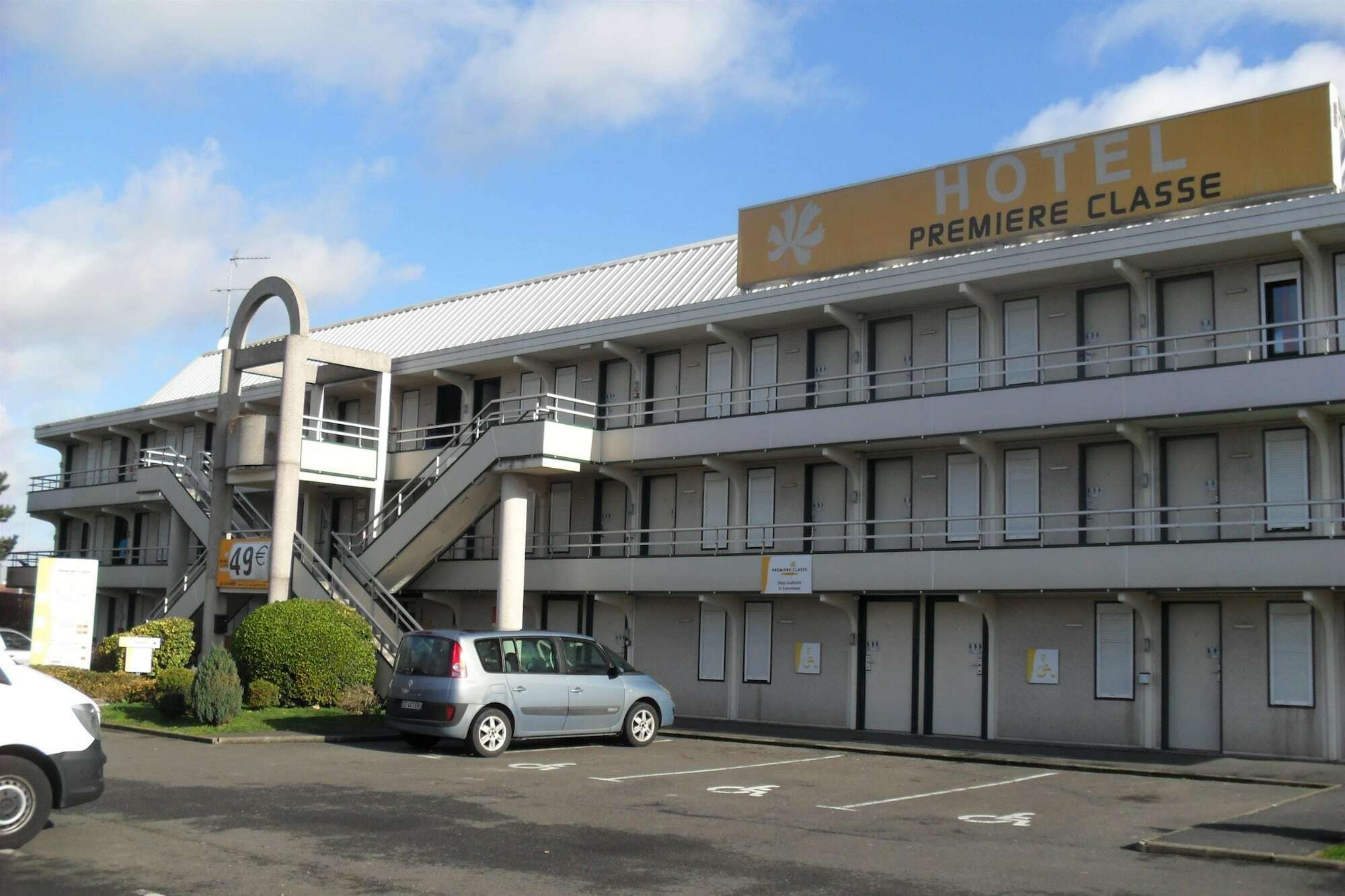 Premiere Classe Saint Ouen L'Aumone Exterior photo